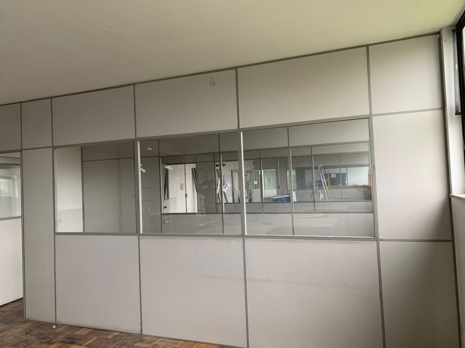 Serviço realizado pela JNA Divisórias