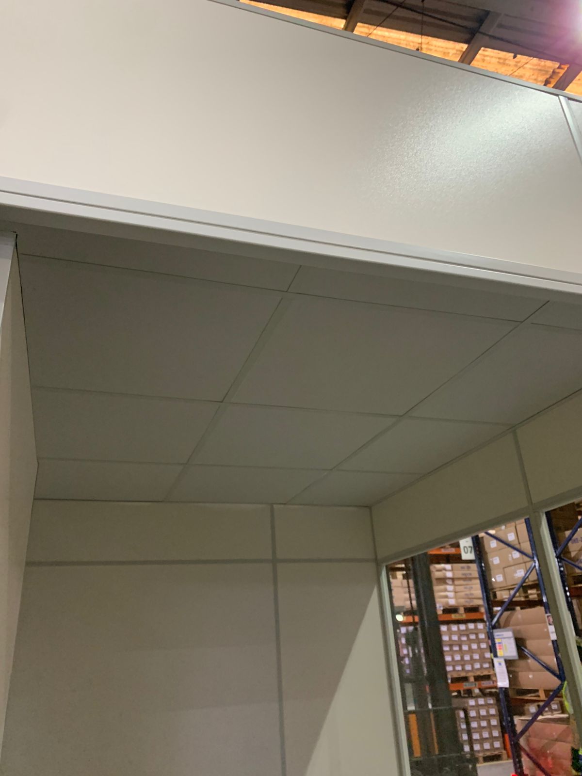 Serviço realizado pela JNA Divisórias