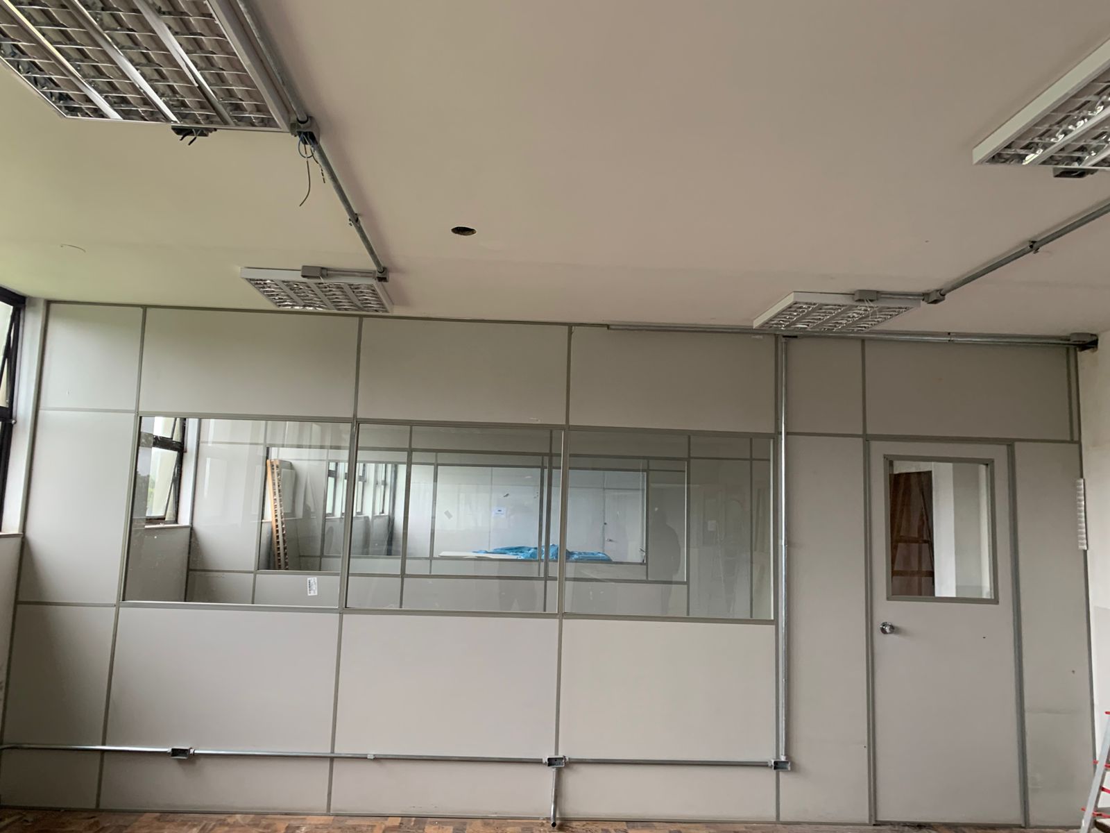 Serviço realizado pela JNA Divisórias